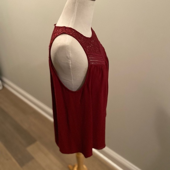 Joie Sleeveless Burgundy Blouse | Size M - Picture 4 of 5